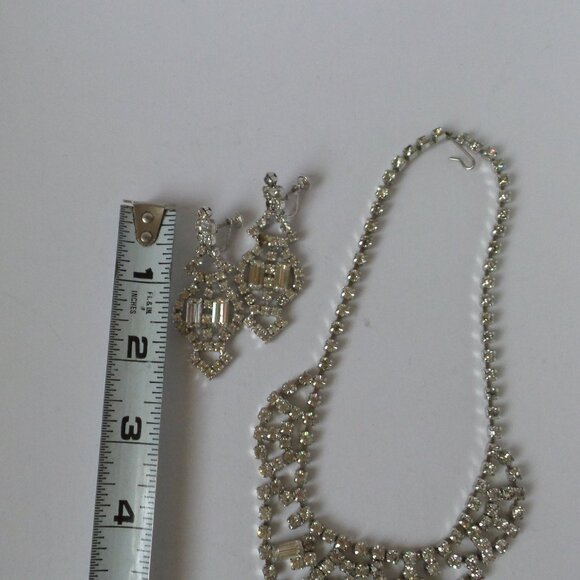 Vintage rhinestone necklace and earrings - Picture 11 of 13